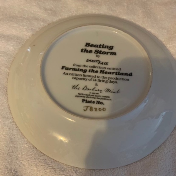 Danbury Mint Collector Plate Farming The Heartland - Picture 3 of 3